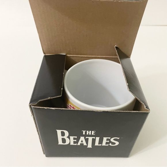 Beatles Magic Mystery Tour Mug with Original Box - Picture 16 of 16